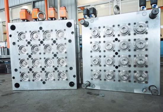 Injection plastique de cavités multi d'OEM 4 cavités moule de bouchon de bouteille de 5 gallons